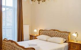 Luxury Old Town Apartment